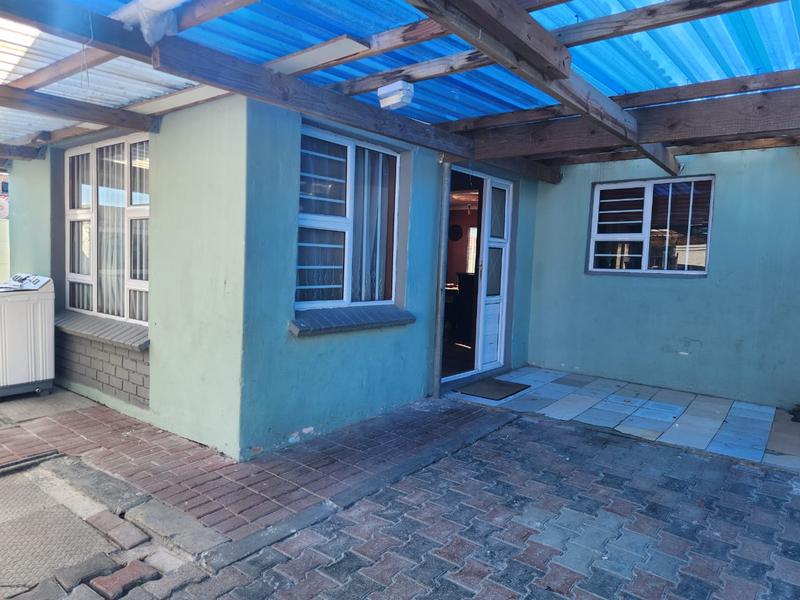 3 Bedroom Property for Sale in Graceland Western Cape